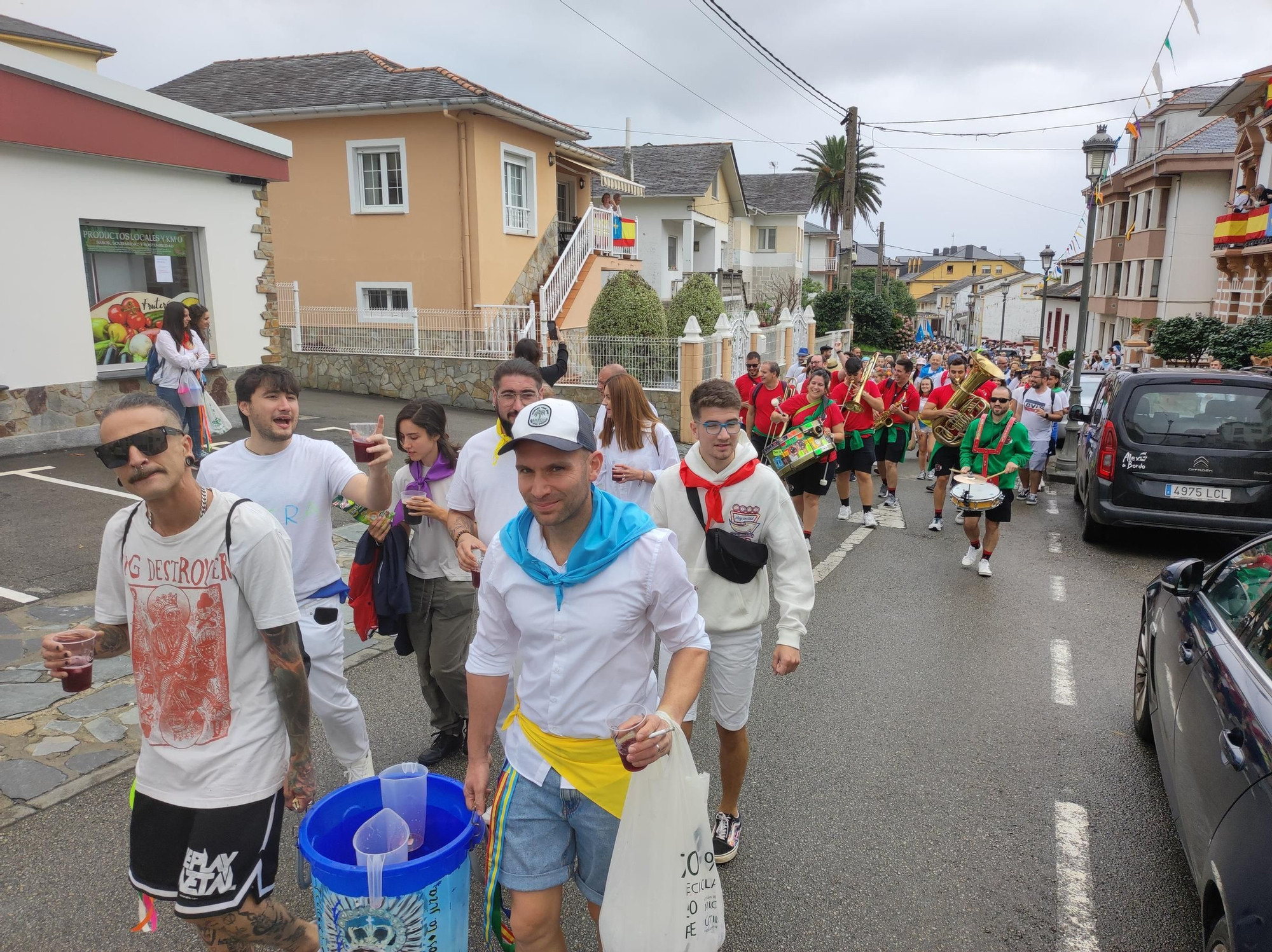En imágenes: Así fue la salida de los romeros para celebrar la jira que cierra Las Telayas