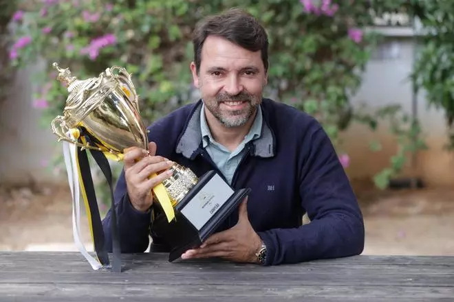 José Tirado: "El fútbol sala y el fútbol son dos deportes tácticamente muy diferentes"