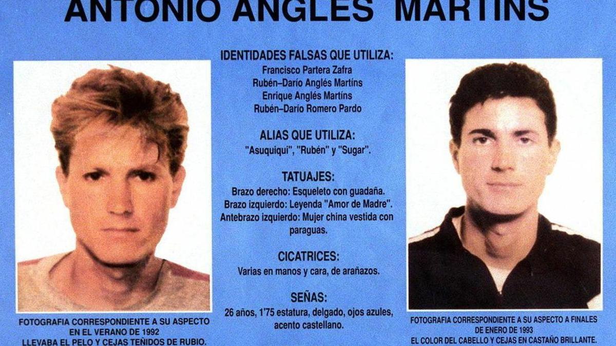 Antonio Anglés, en el cartel de búsqueda que se emitió tras el triple crimen, hace casi 30 años.