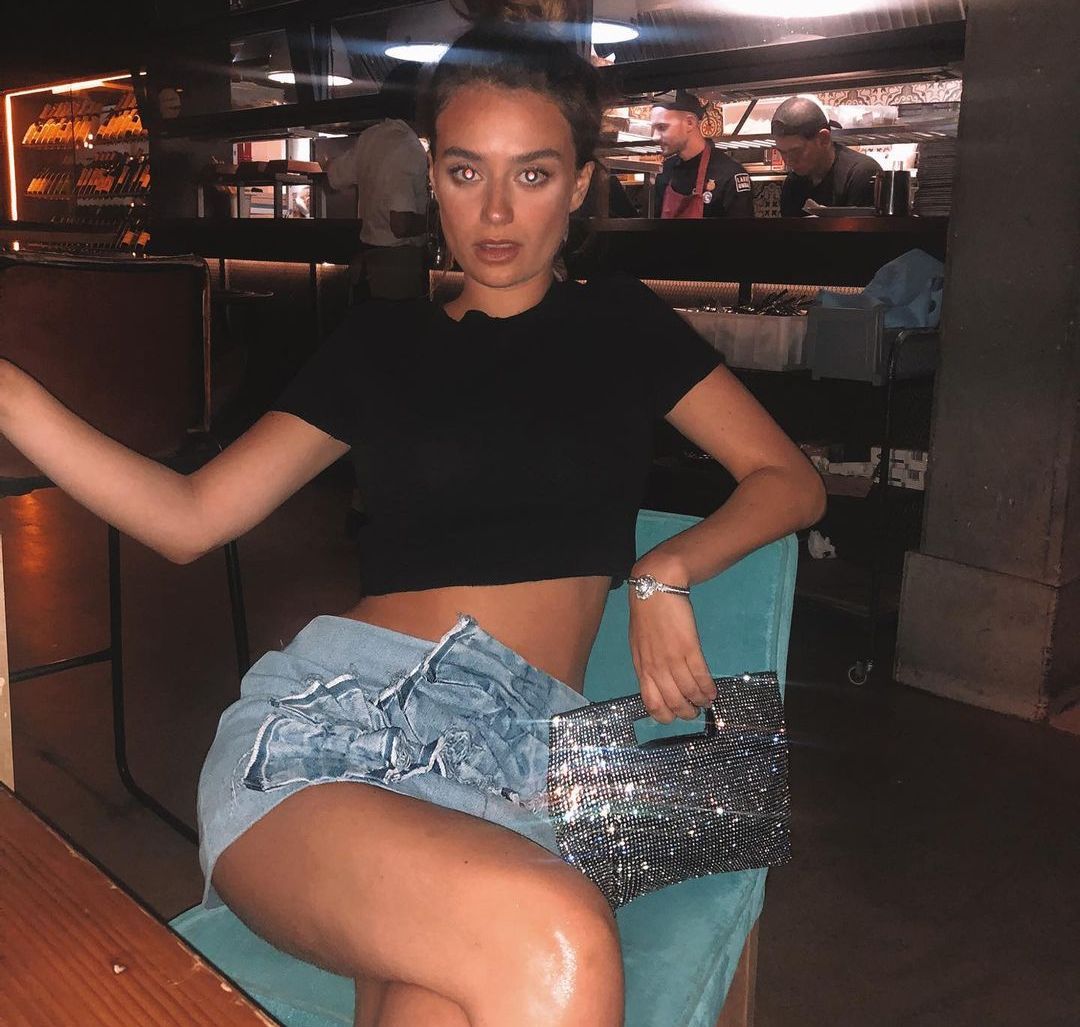 Who Is Miguel Ángel Silvestre's Girlfriend? All The Couples Of The Actor From Castelló La 'influencer' está embarazada en la actualidad, pero no precisamente de 'El Duque'.