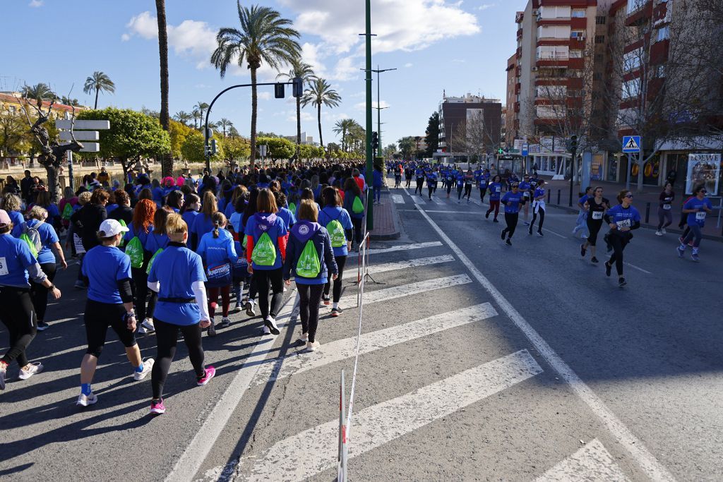 Imágenes del recorrido de la Carrera de la Mujer: avenida Pío Baroja y puente del Reina Sofía (I)