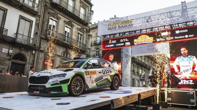 «Cohete» Suárez, en el Rally Rías Bajas.