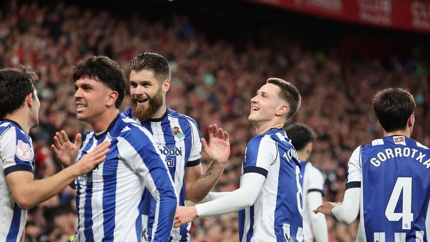 La Real Sociedad se impone en San Mamés y toma ventaja rumbo a la final de Copa