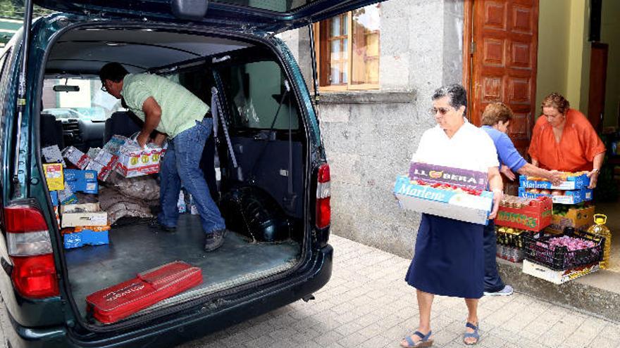 La ofrenda de La Encarnación recoge 12 toneladas de alimentos