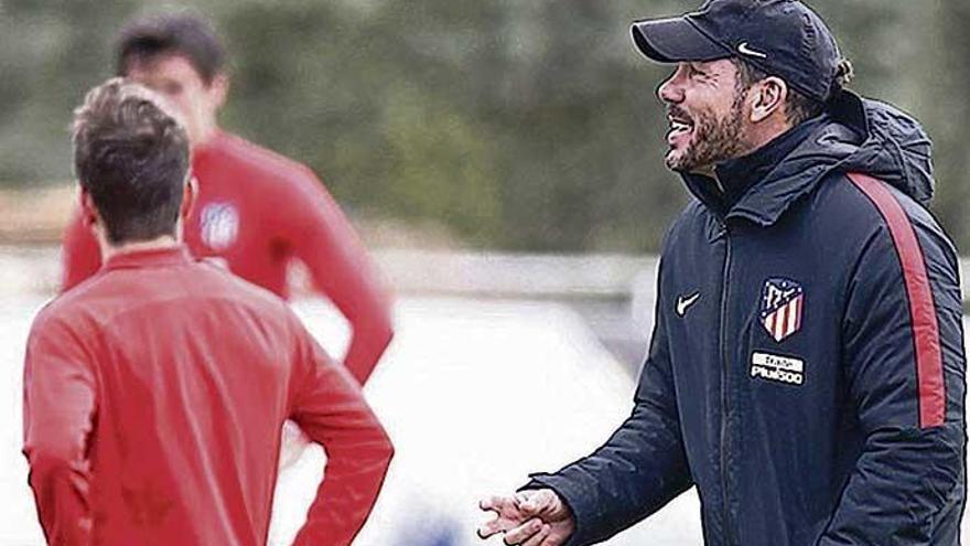 Simeone, durante el entrenamiento de ayer con el Atlético.