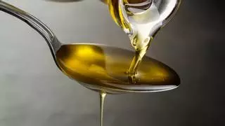 Revisa el aceite de oliva que tienes en casa: avisan de una alerta alimentaria en 9 marcas