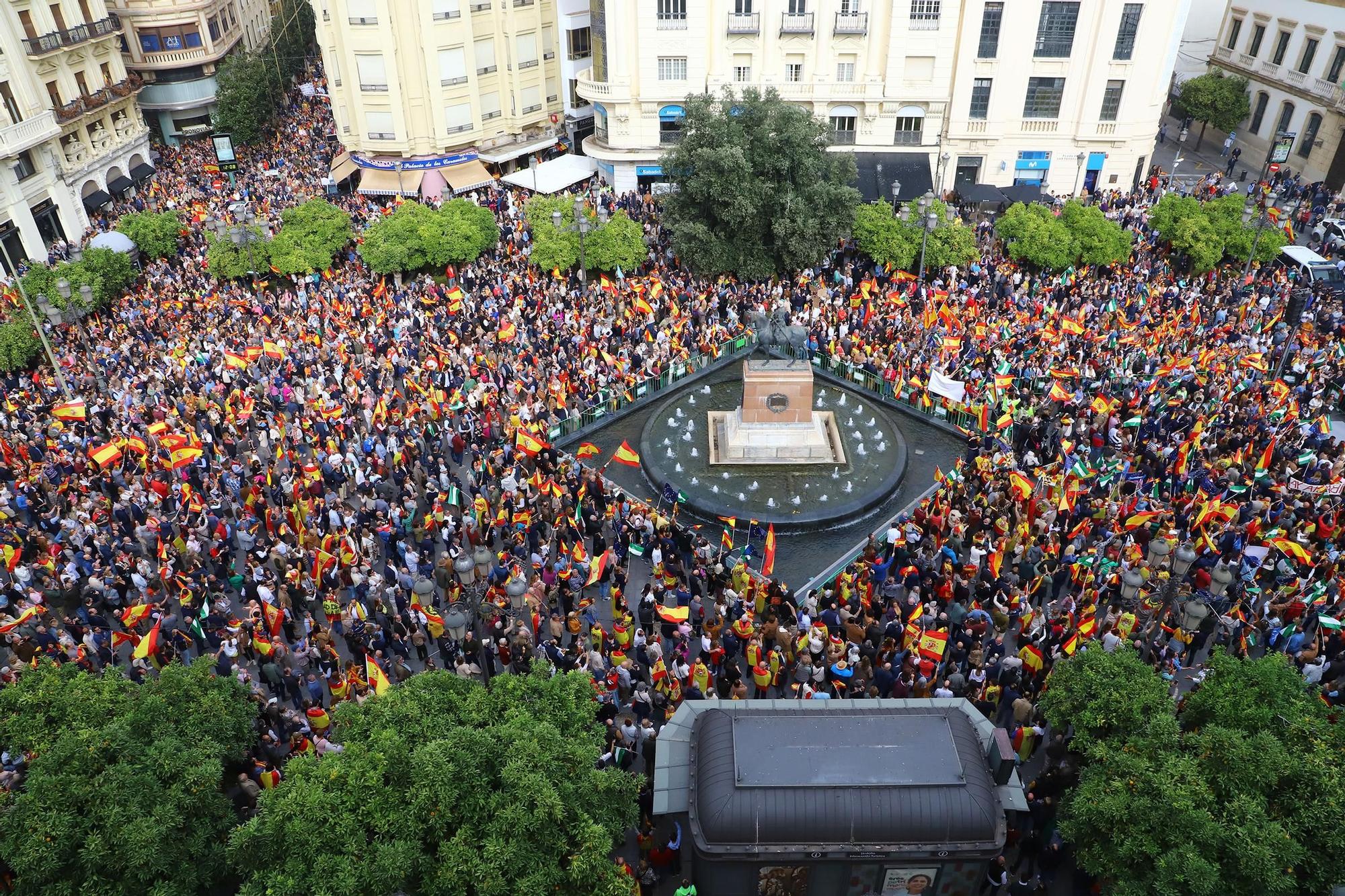 El PP de Córdoba congrega en Las Tendillas a miles de personas contra la amnistía