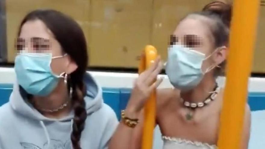 En libertad las dos menores arrestadas por insultos racistas en el Metro