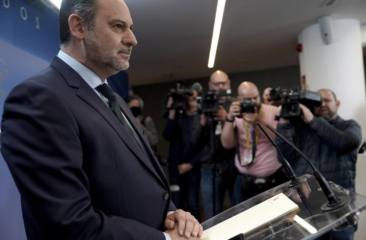 El ahora diputado del Grupo Mixto, José Luis Ábalos, durante su comparecencia este martes en el Congreso.