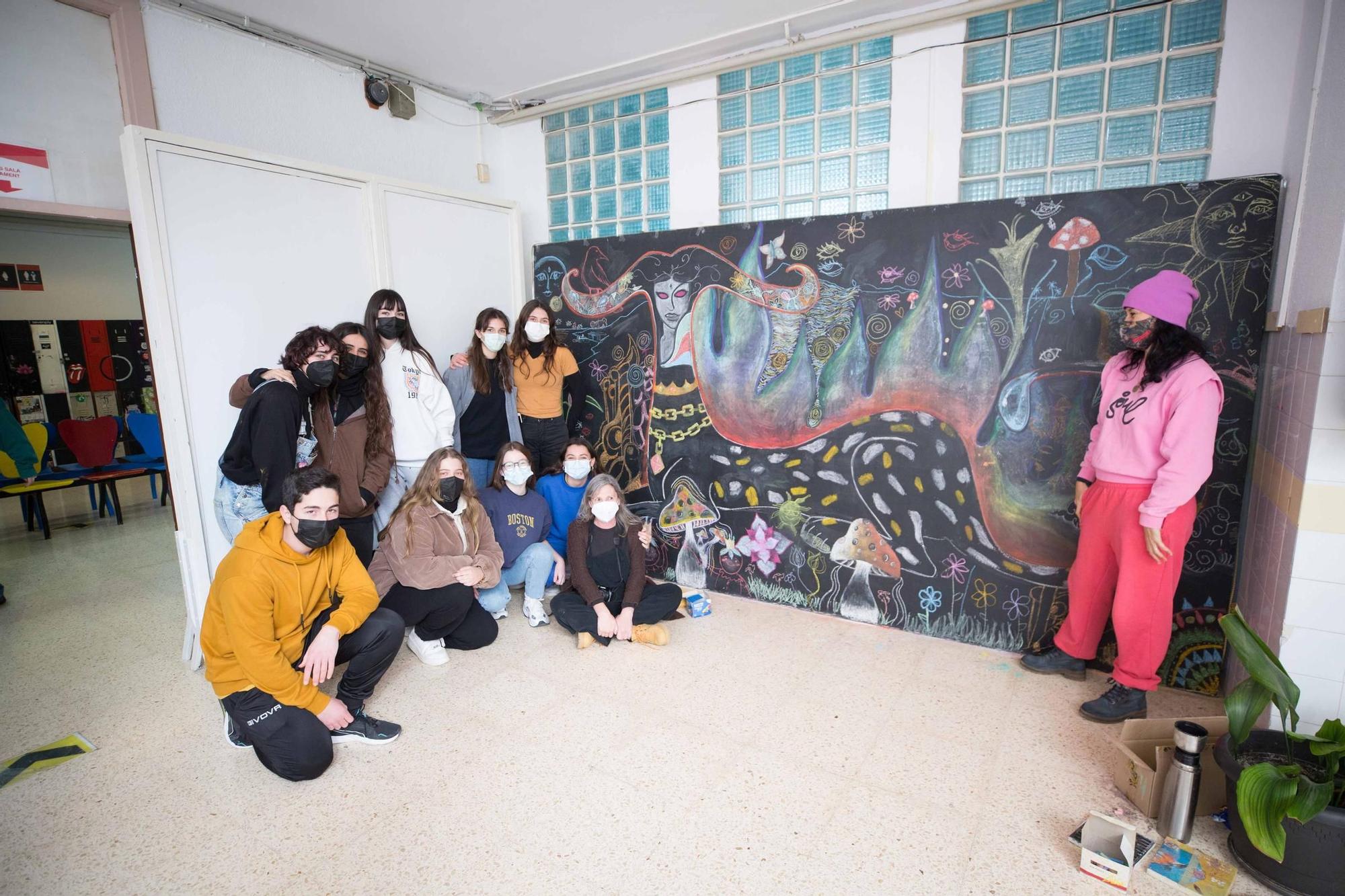 Las 'Pissarres Pitiüses' de la Escola d’Art de Ibiza: Entre ‘La noche estrellada’ de Van Gogh y la psicodelia