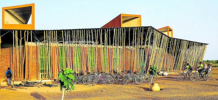 Escuela secundaria Liceo Schorge, Koudougou, Burkina Faso, 2016. 