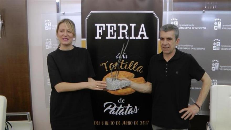 El monumento a la tortilla de patatas se hará según una idea de Antonio Ramos