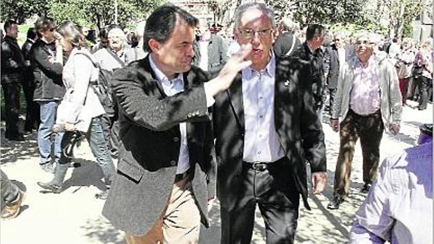 Artur Mas visitant la fira d&#039;Artés (Bages) on va defensar l&#039;alcalde de Vic, Josep Maria Vila d&#039;Abadal.