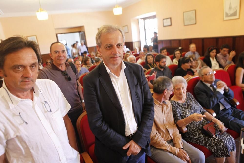 Cientos de personas despiden a Gustavo Bueno en su ciudad natal, Santo Domingo de la Calzada, en La Rioja