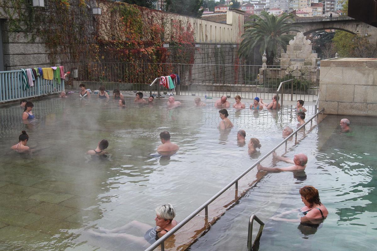 Foto de archivo de la piscina termal de As Burgas (Ourense).