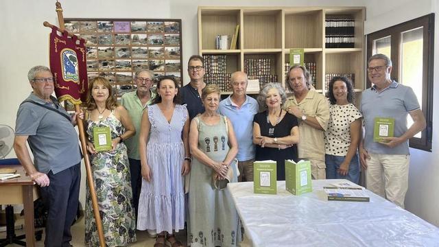 Escritores participan en la presentación dedicado al poeta sayagués Justo Alejo. | Nieves Miguel