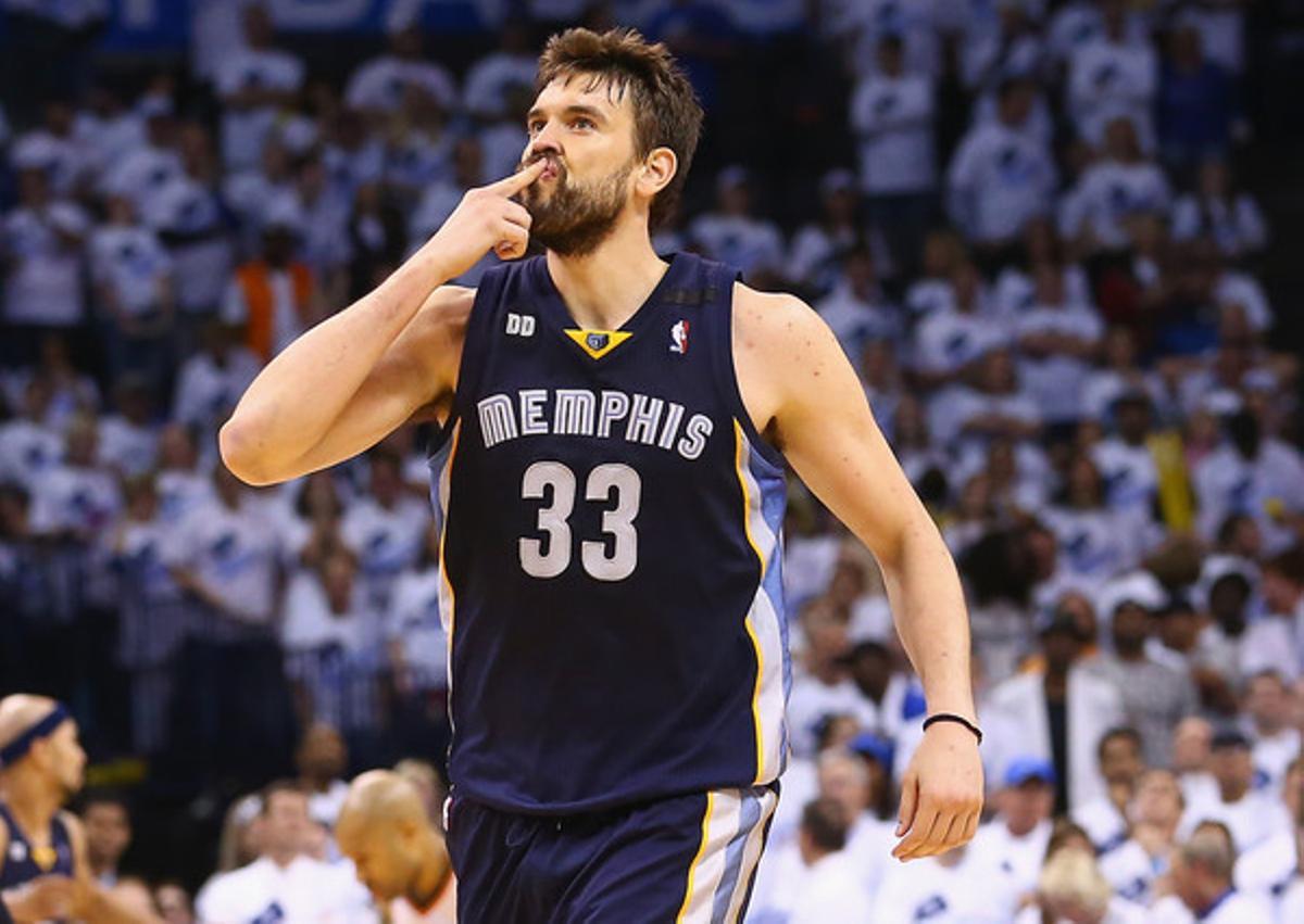 Marc Gasol celebra la victòria dels Grizzlies, dimecres a Oklahoma City. Marc Gasol celebra la victòria dels Grizzlies, dimecres a Oklahoma City.