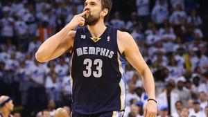 Marc Gasol celebra la victòria dels Grizzlies, dimecres a Oklahoma City.