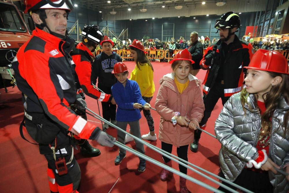 Exhibición de Bomberos Gijón en Mercaplana