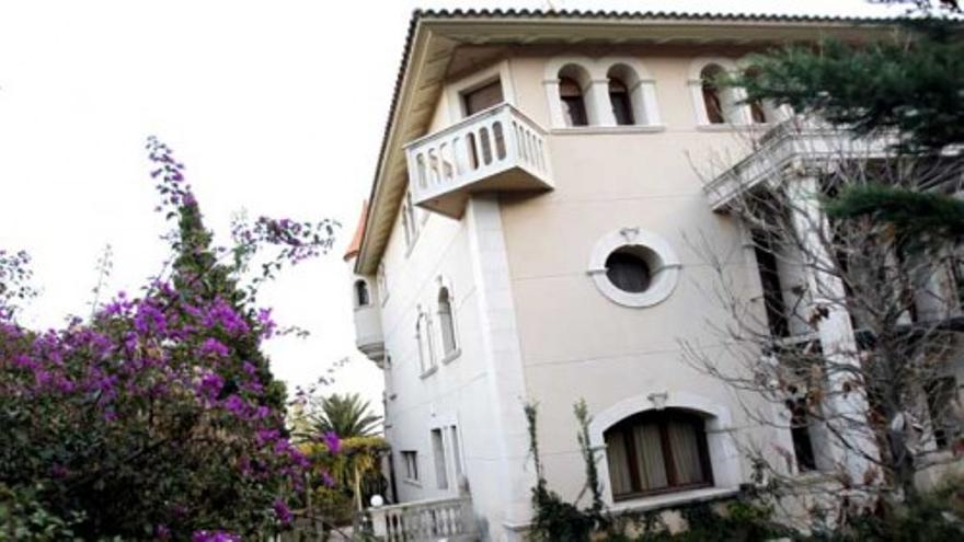 Desalojados tres ciudadanos que habían 'okupado' un palacete en Pedralbes