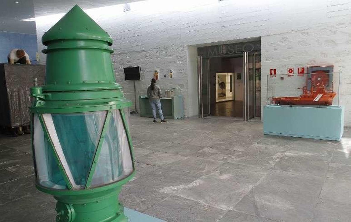 Naufragios y faros históricos iluminan el Museo del Mar
