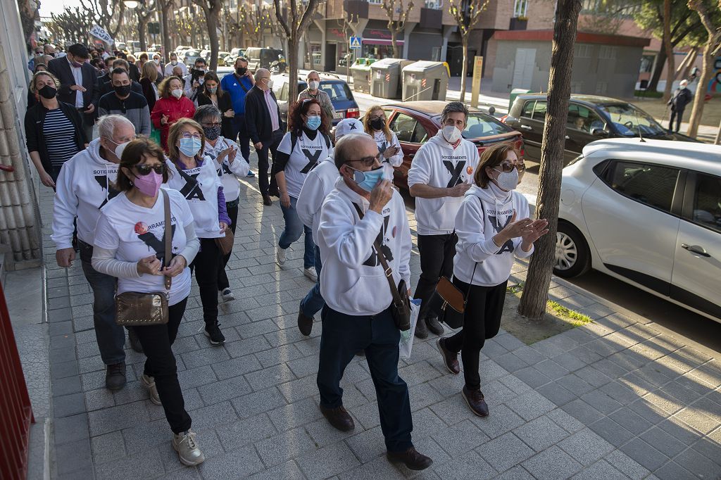 Los vecinos de las vías, celebran su primer viaje en el nuevo tren soterrado