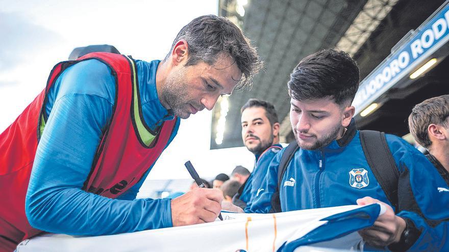 Aitor Sanz, renovado una temporada: el capitán competirá por el ascenso