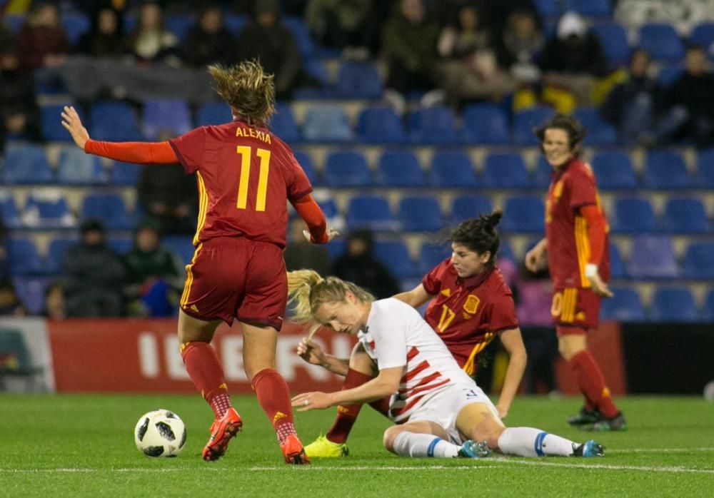 El Rico Pérez registra récord de asistencia a un partido de la selección femenina de fútbol