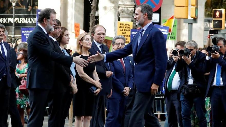 Fuerte pitada al Rey en la manifestación de Barcelona contra el terrorismo