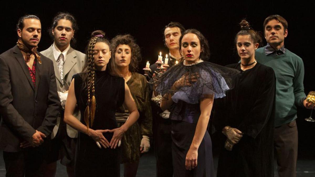 Los artistas del show «La sombra del oro».