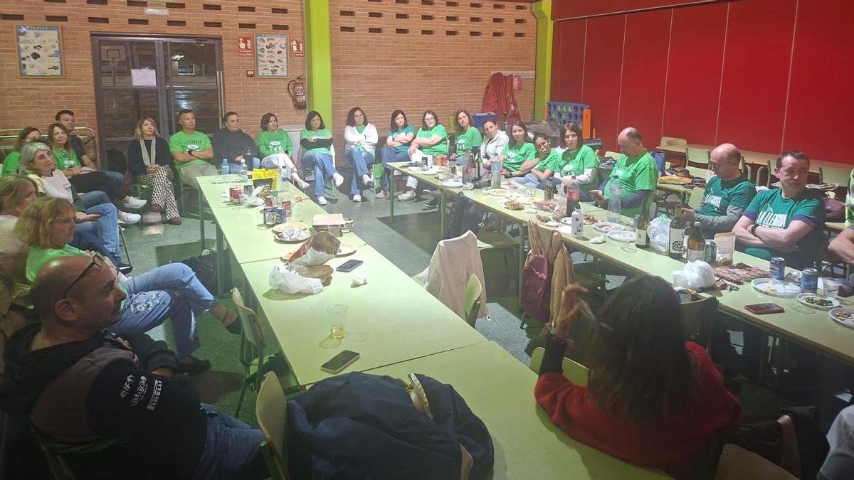 Docentes y familias de Almussafes pusieron en común necesidades y propuestas para los centros educativos.