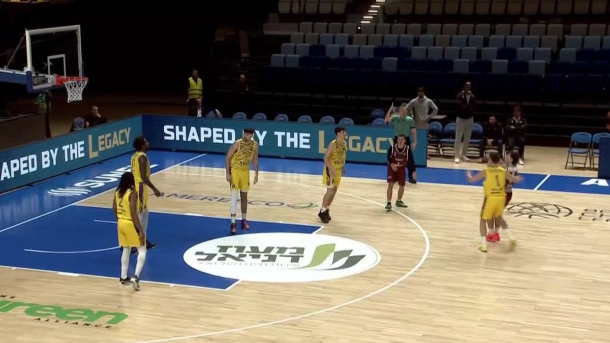 El Trapani Shark se presentó con tan solo cinco jugadores al partido de la BCL ante el Hapoel Holon