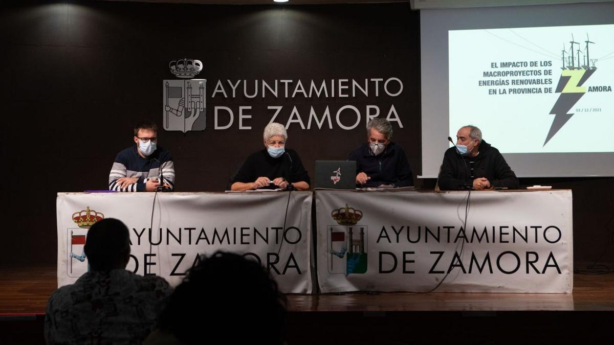 Acto informativo celebrado en Zamora, con presencia de todas las plataformas afectadas. | Ana Burrieza