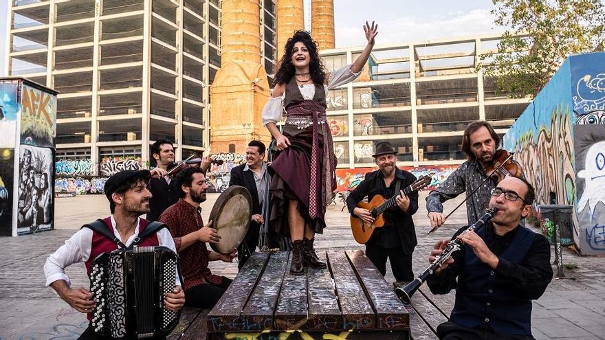 La Barcelona Gipsy Balkan Orchestra