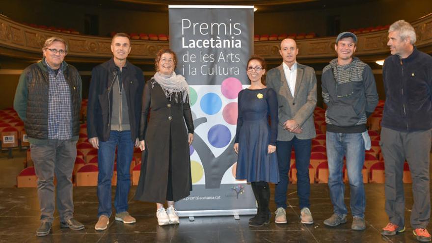 Promotors i organitzadors dels premis, aquest matí a l&#039;escenari del teatre Conservatori