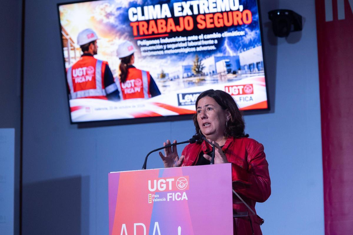 Rosana Benítez interviene en la clausura de la jornada.
