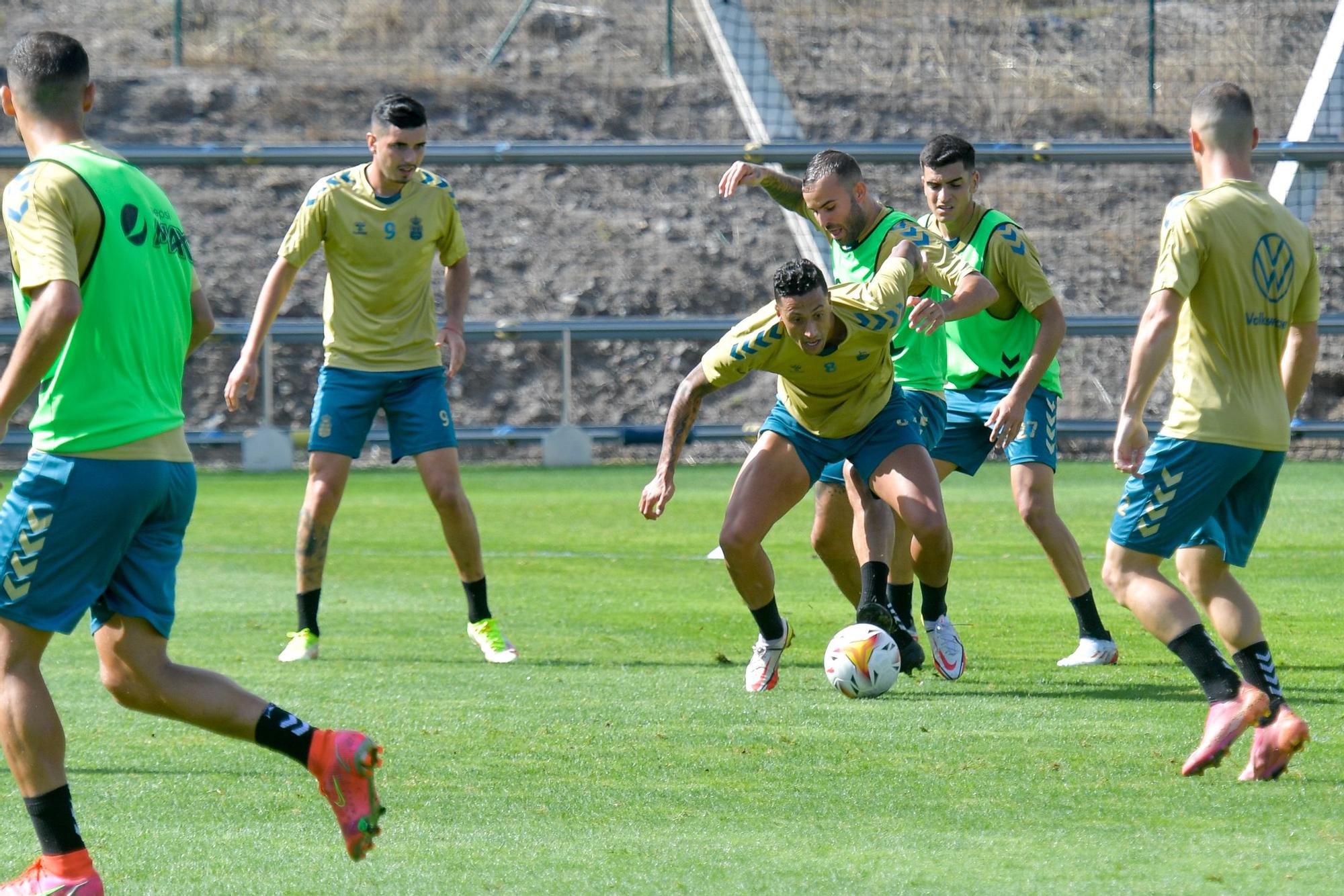 La UD retoma el trabajo en la Ciudad Deportiva tras la derrota ante el Real Zaragoza.