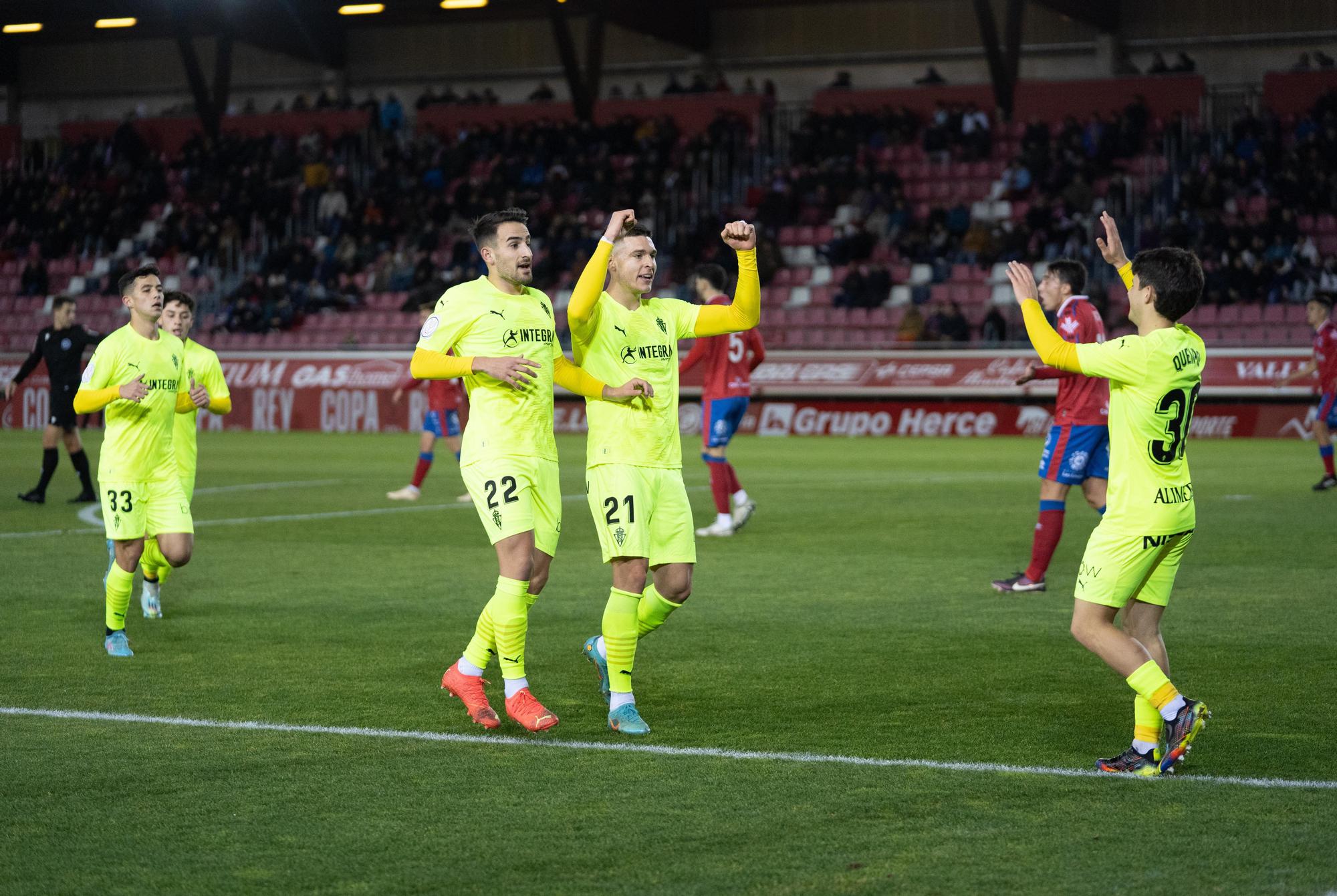 El partido de Copa entre el Numancia y el Sporting, en imágenes