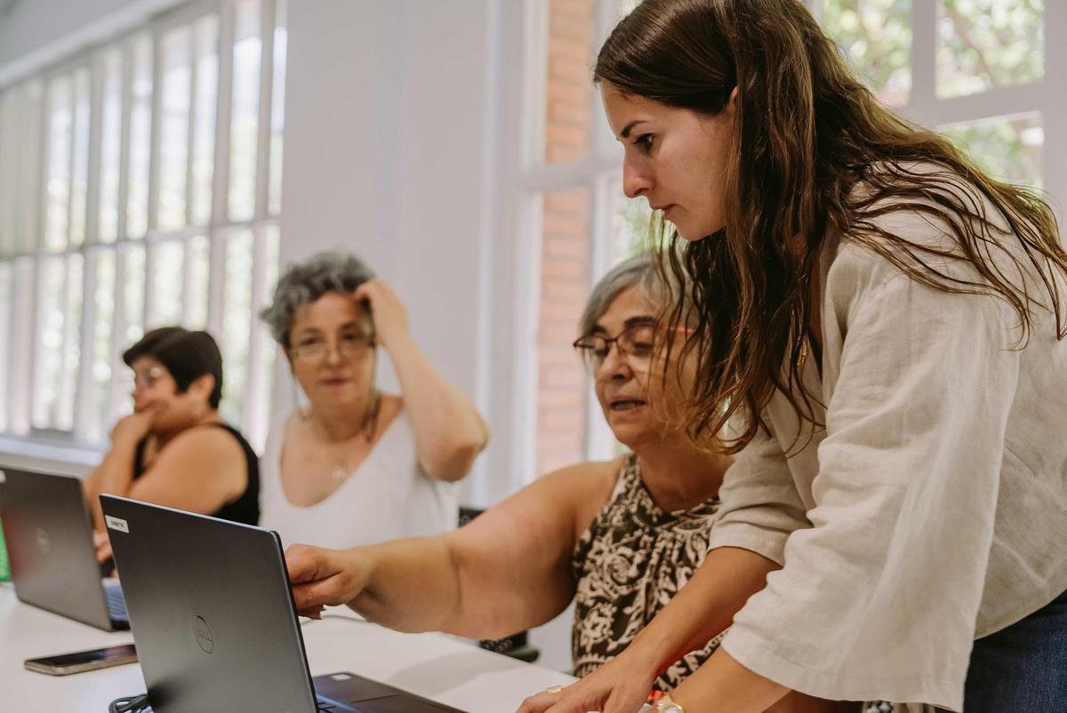 Los trabajadores sociales serán los protagonistas de Emerald Impact, una empresa de gestión de vivienda social y asequible que quiere poner a las familias en el centro. En la imagen, un curso de trabajadores sociales.
