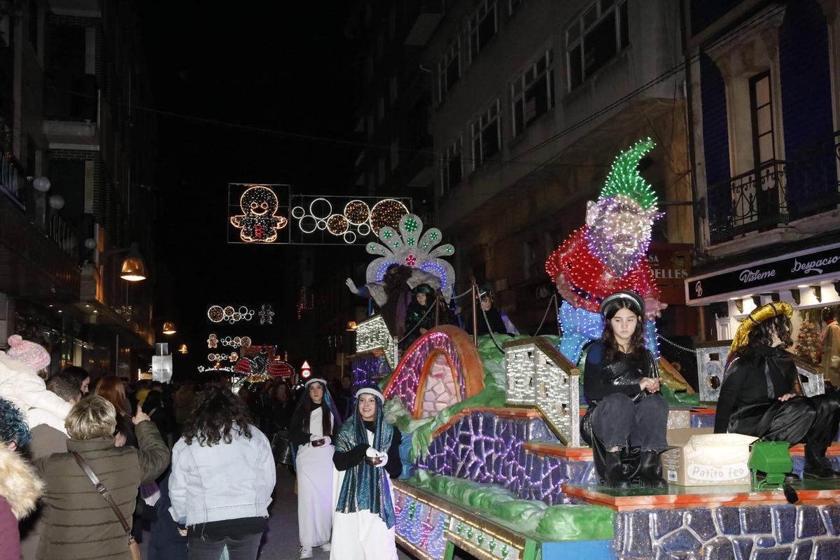 Así fue la Cabalgata de los Reyes Magos en Laviana