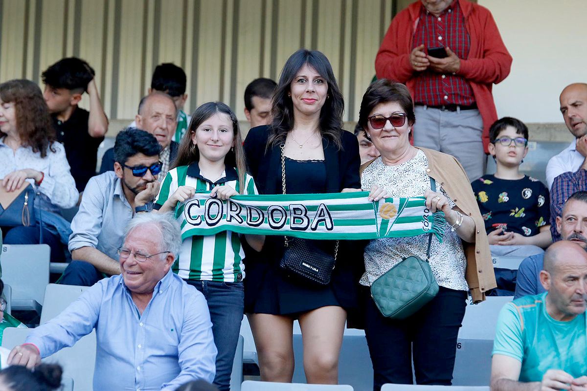 Las imágenes de la afición en el Córdoba CF - Racing Ferrol