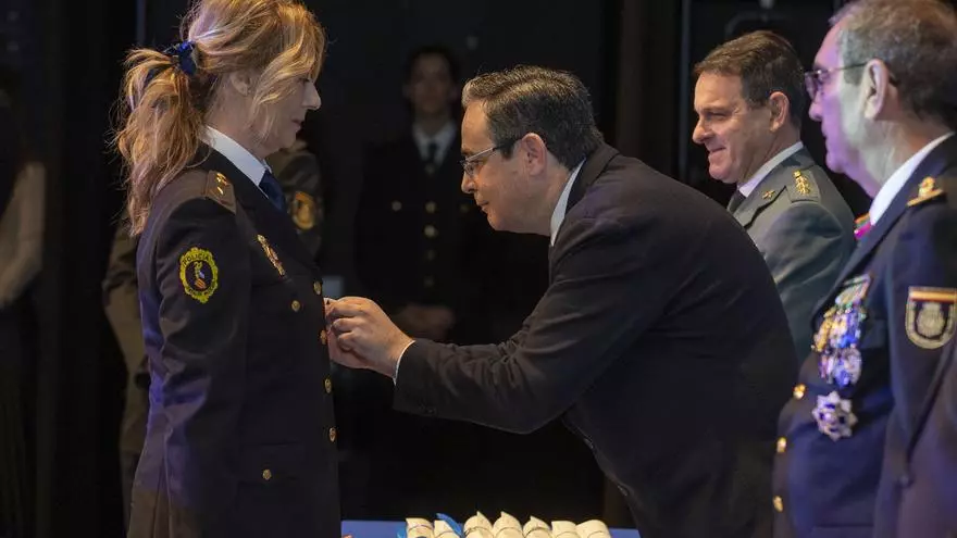 La Policía Nacional de Alicante finaliza las celebraciones con motivo del bicentenario del Cuerpo