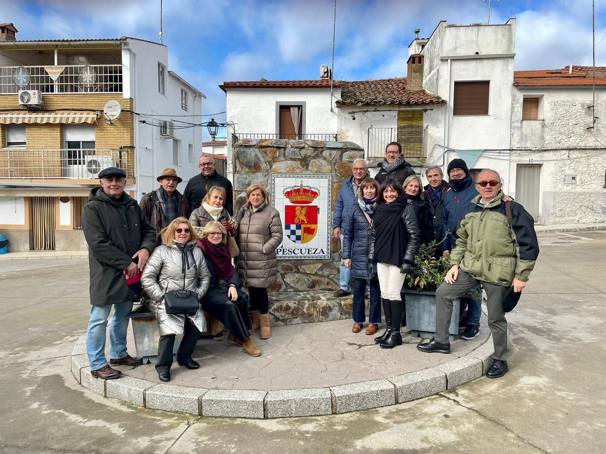 Vecinos de Pescueza y Monterrubio.