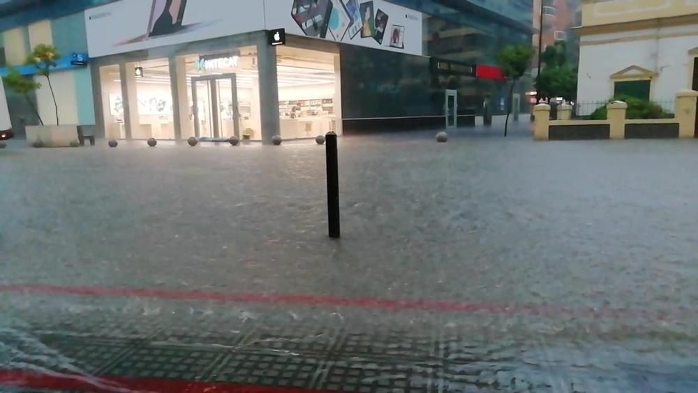 Caos y calles inundadas en Ibiza por la lluvia (27 agosto 2019)