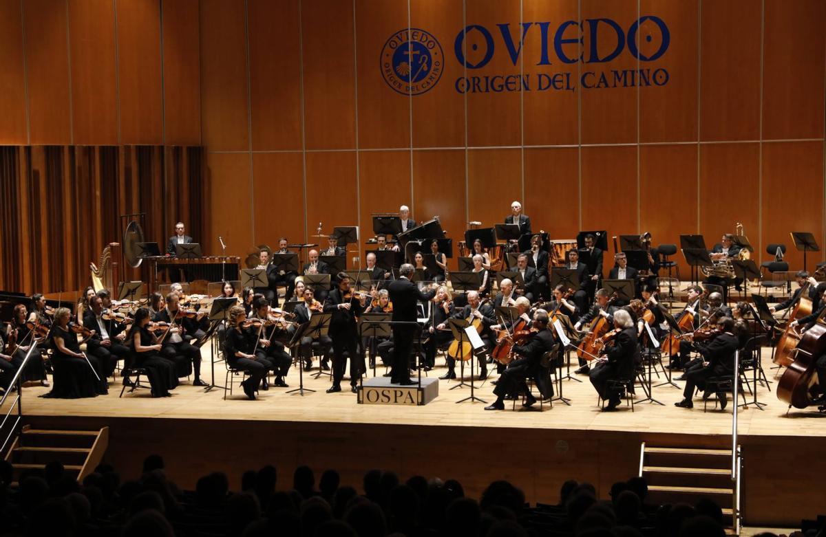 La OSPA, ayer, en Oviedo. | FERNANDO RODRÍGUEZ