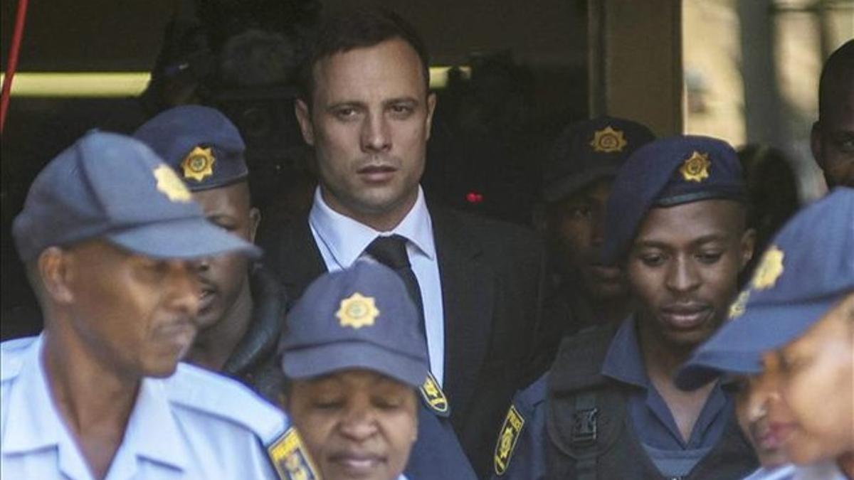 Oscar Pistorius sigue, por el momento, en la cárcel