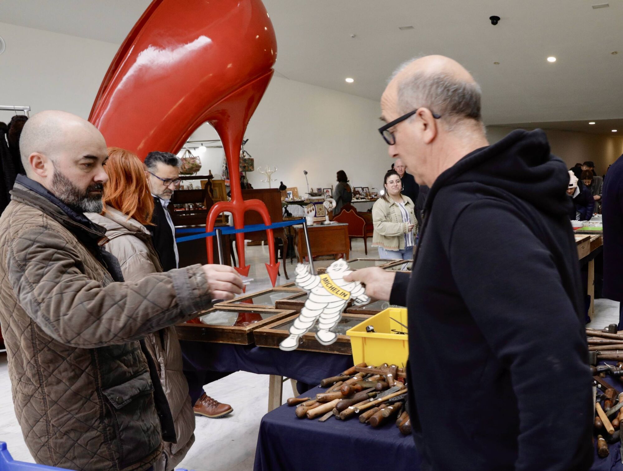 OVIEDO. FERIA DE ANTIGÜEDADES. CALATRAVA