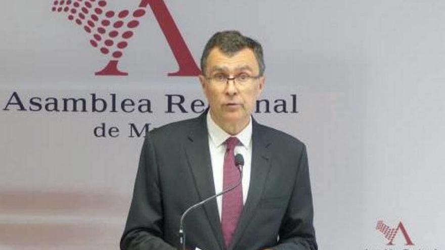 José Ballesta, alcalde de Murcia, ayer en la Asamblea Regional.