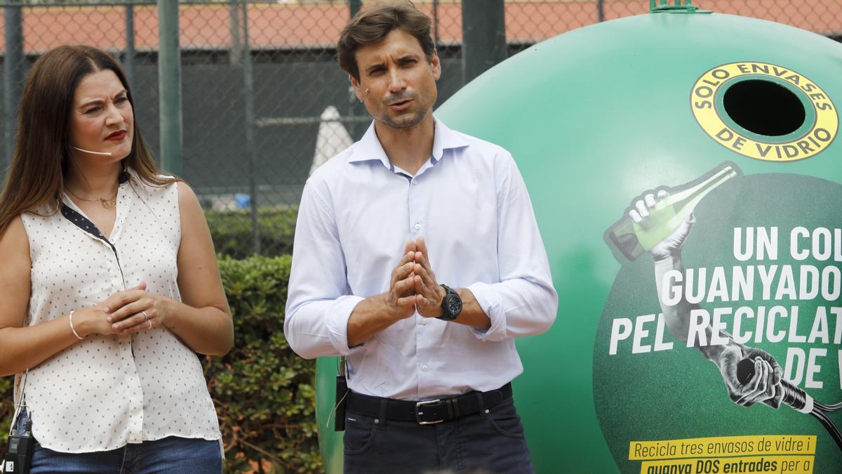 Instante de la presentación de la campaña de reciclaje en la Copa Davis.