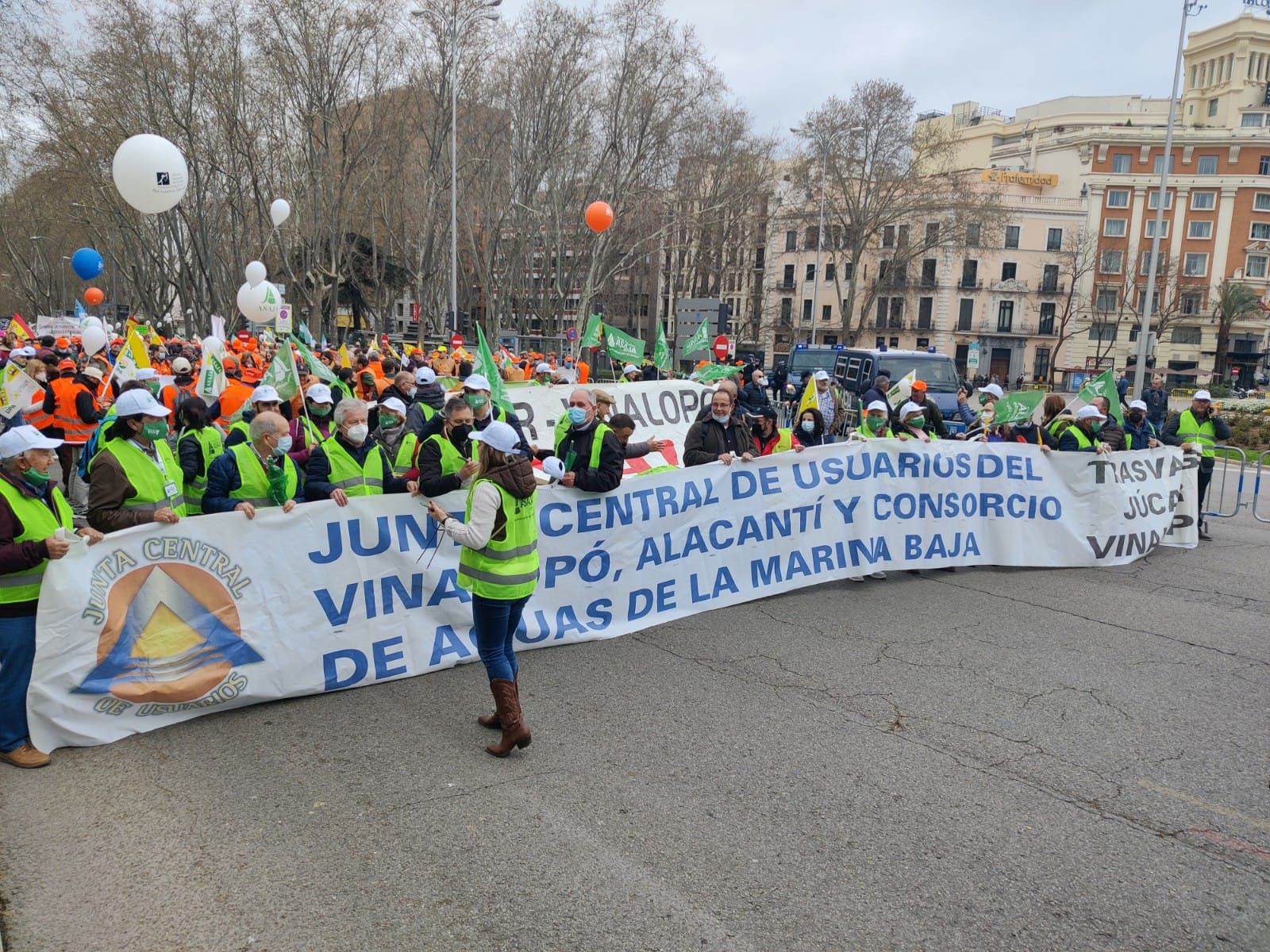 Arranca la manifestación en defensa del campo en Madrid con miles de agricultores y regantes de la provincia